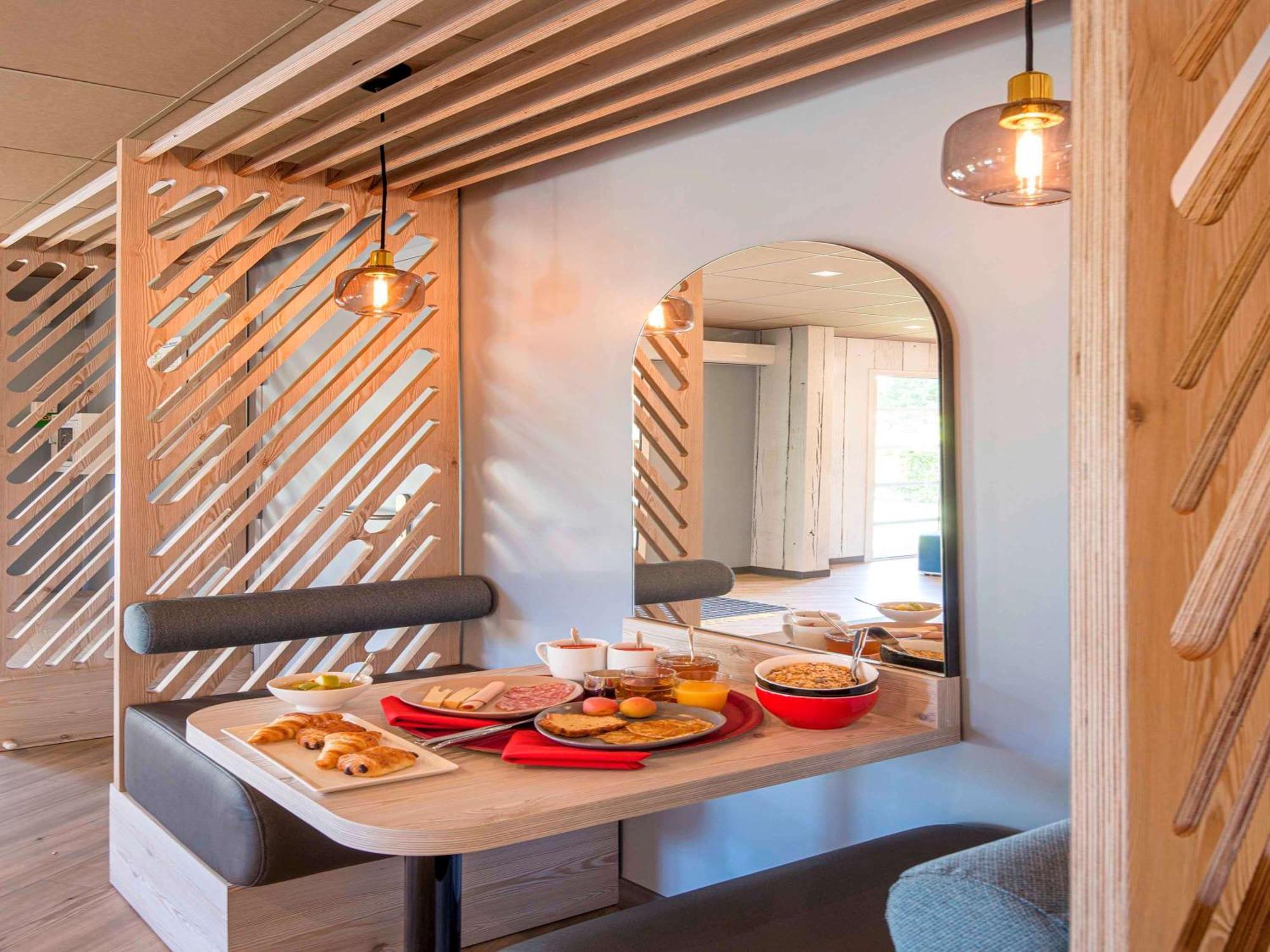 Hotel Ibis Manosque Cadarache Zewnętrze zdjęcie