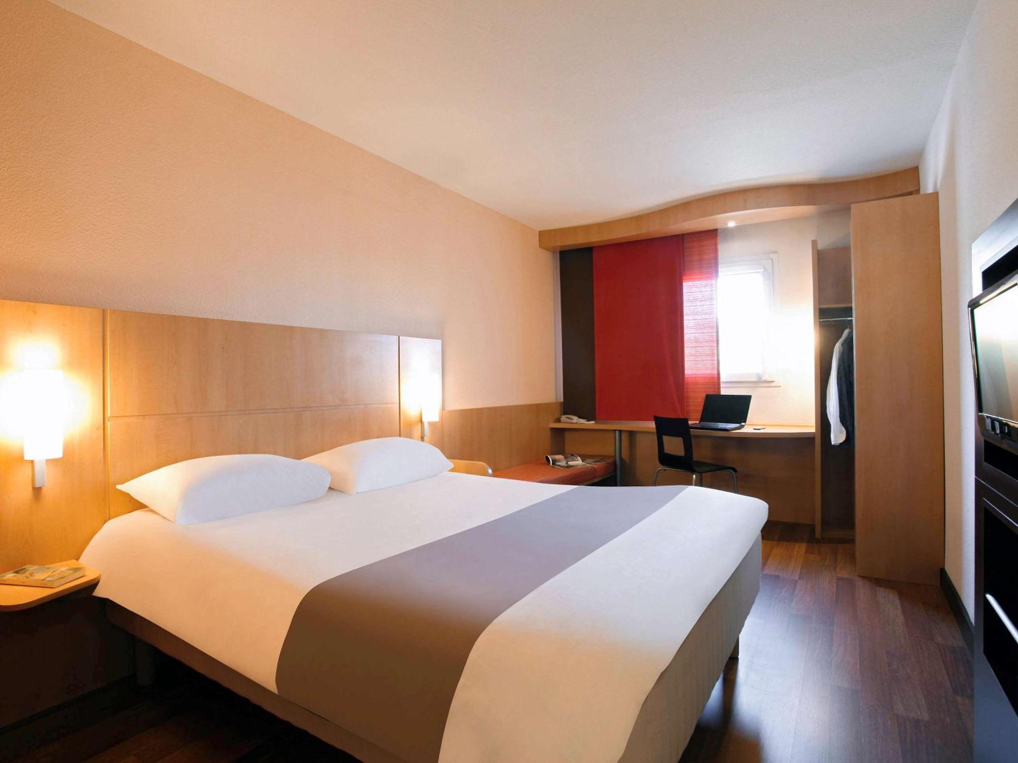 Hotel Ibis Manosque Cadarache Zewnętrze zdjęcie
