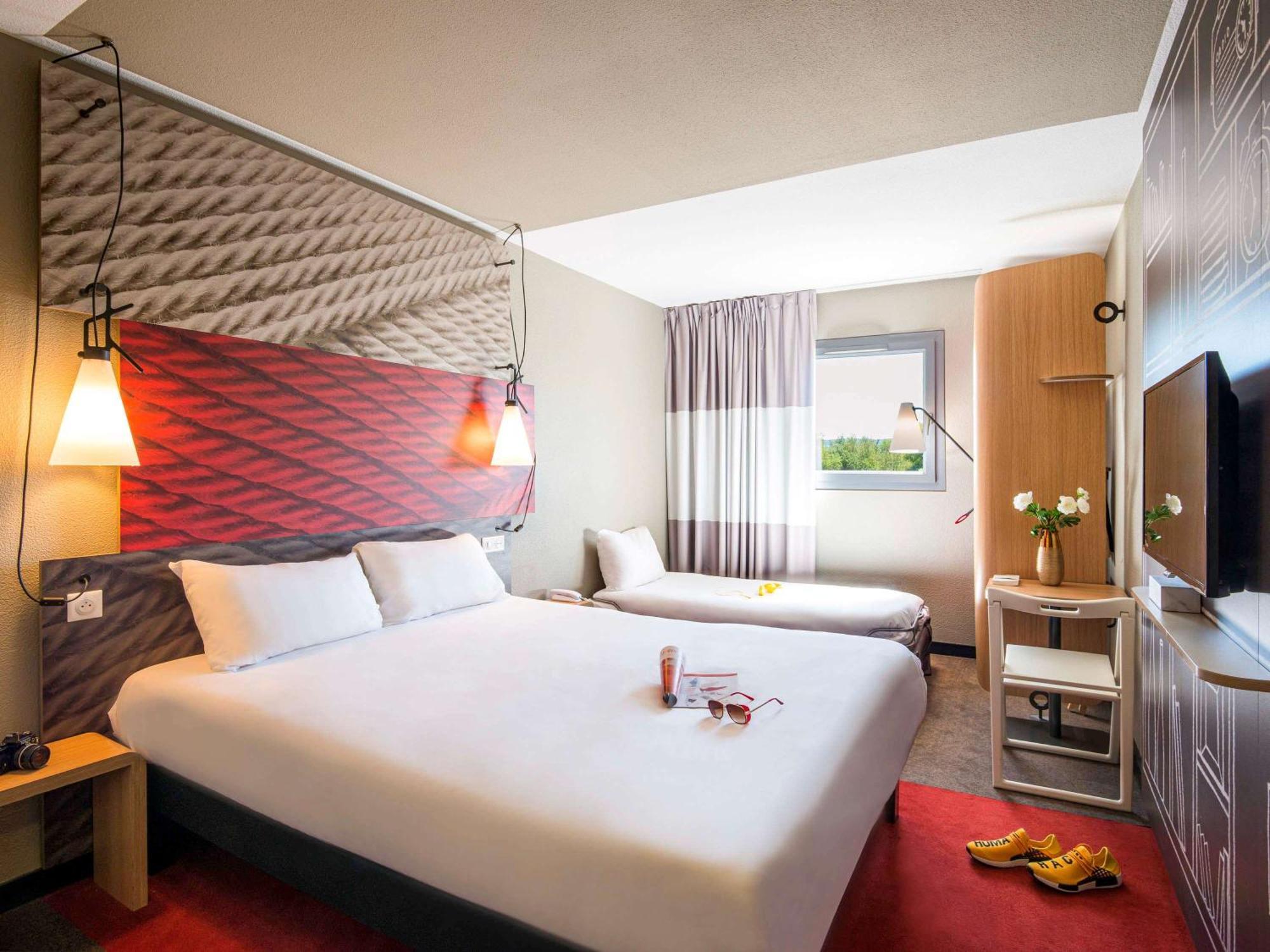 Hotel Ibis Manosque Cadarache Zewnętrze zdjęcie